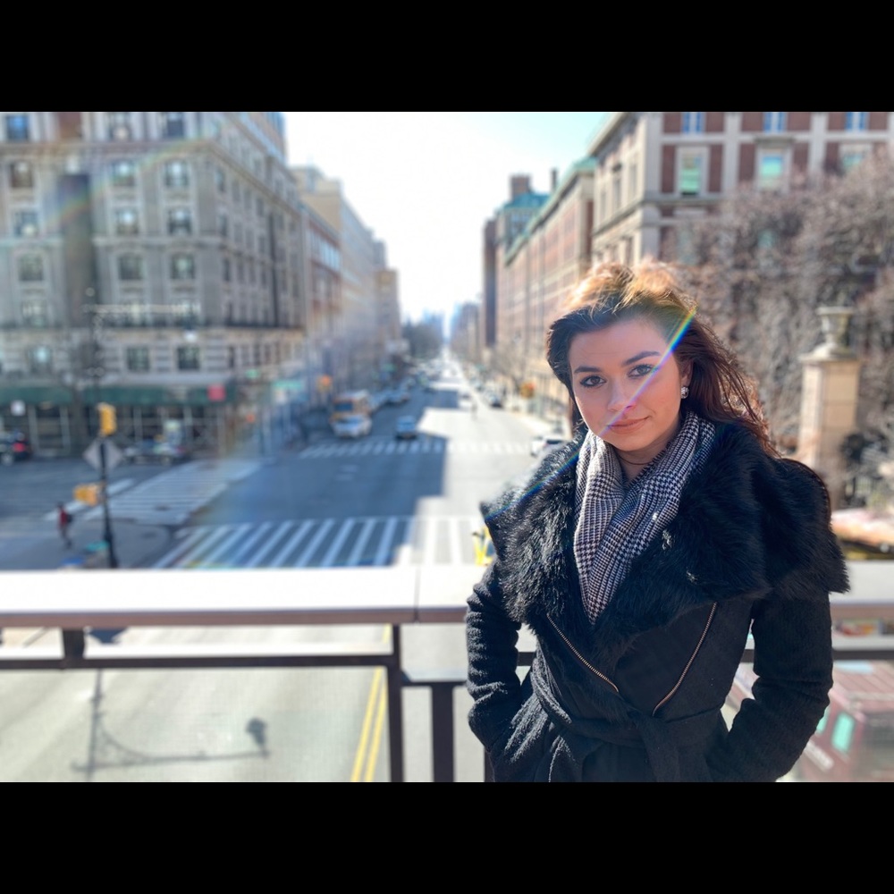 Meet your Posher, Adrienne